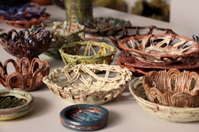 Pietro Sganzerla | Espositore a Ceramica a Villa Della Porta Bozzolo © FAI