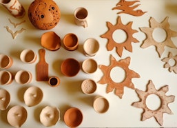 Ceramichi | Espositore a Ceramica a Villa Della Porta Bozzolo © FAI