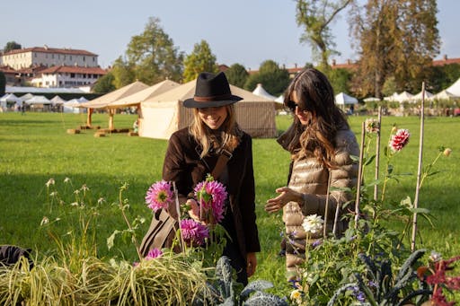 Visitatrici alla Tre Giorni per il Giardino
