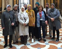 In foto visita in lingua araba alle Gallerie d'Italia a Milano. Foto © Archivio Amici del FAI In foto visita in lingua araba alle Gallerie d'Italia a Milano. Foto © Archivio Amici del FAI