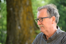 Daniele Zovi, scrittore e divulgatore, esperto di foreste e di animali selvatici Daniele Zovi, scrittore e divulgatore, esperto di foreste e di animali selvatici