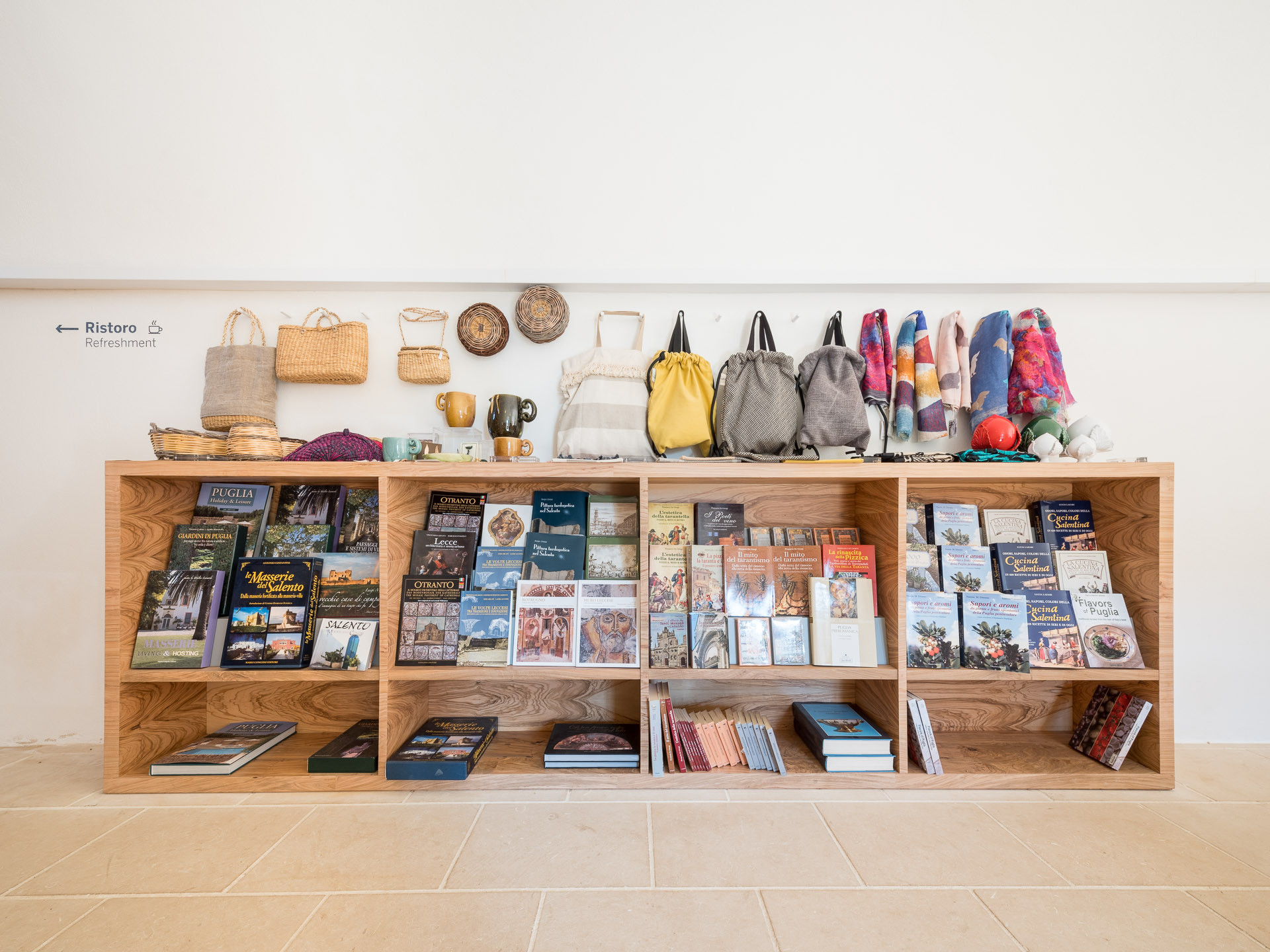 Il negozio dell'Abbazia di Cerrate | Ph. Filippo Poli © FAI