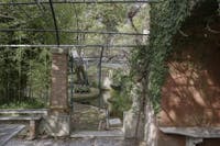 Vasca-laghetto con pergolato Vasca-laghetto con pergolato