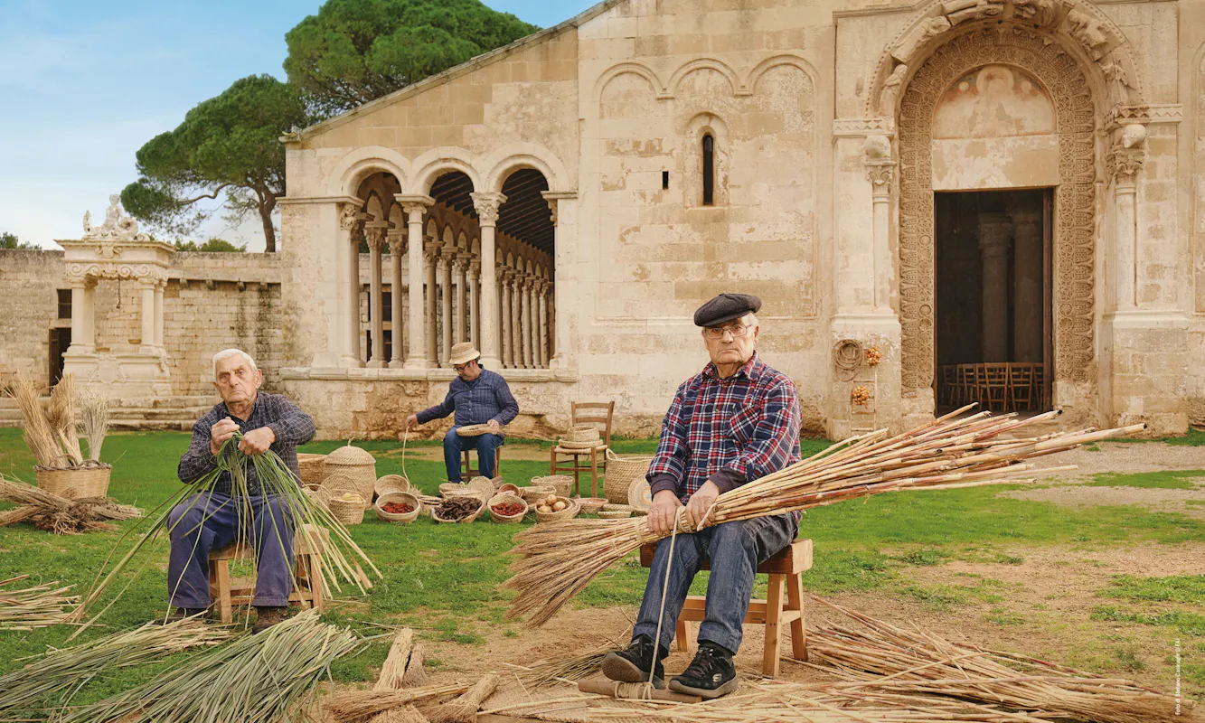 Festa della Madonna e della Fiera "Lu Panieri" all'Abbazia di Cerrate Festa della Madonna e della Fiera "Lu Panieri" all'Abbazia di Cerrate