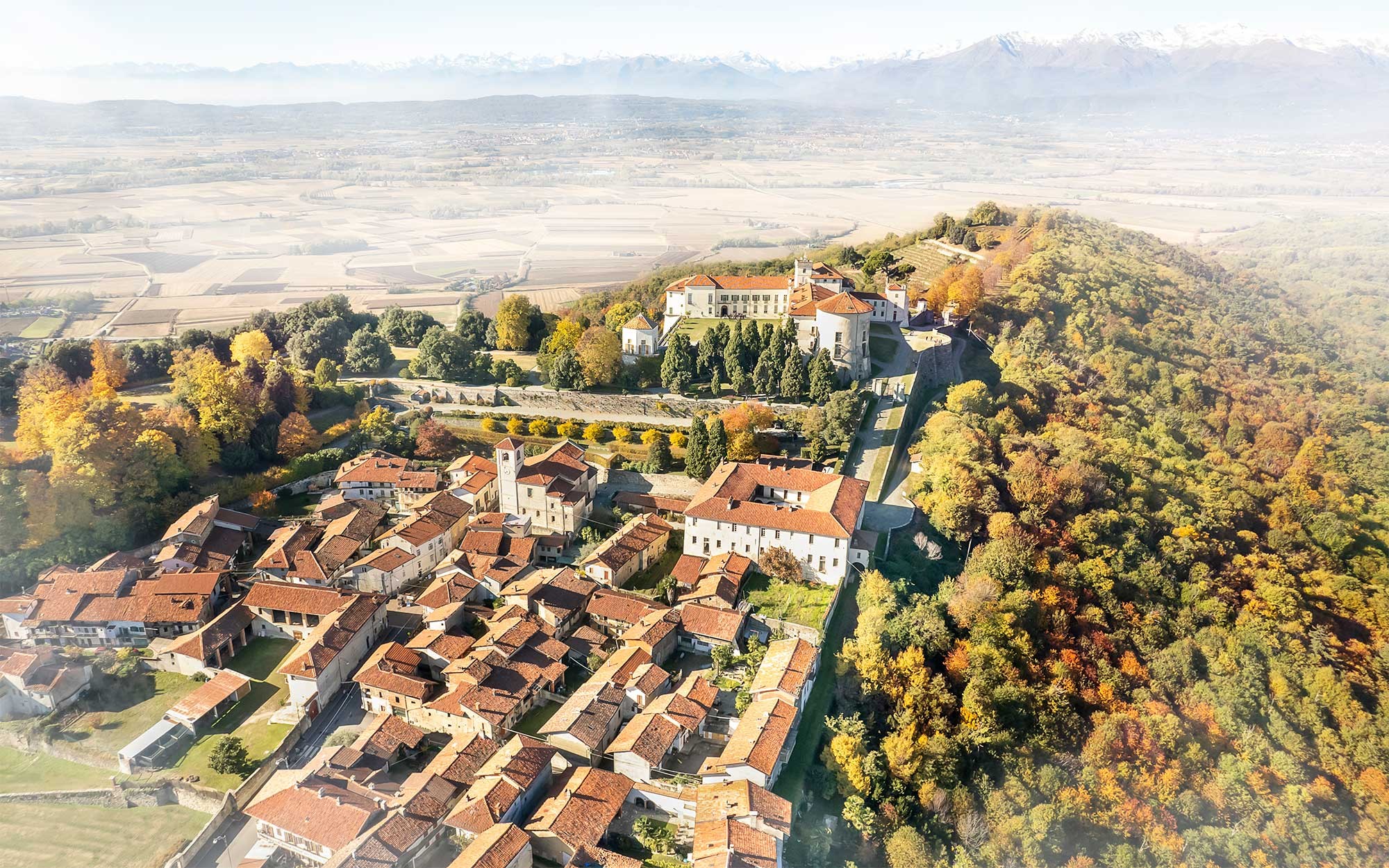 Il Castello di Masino e il borgo di Caravino (TO)