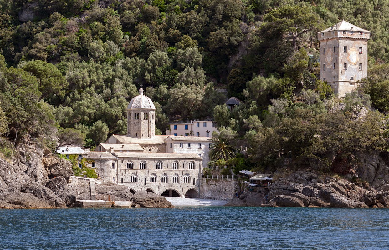 "Il Paese più bello del mondo" - La storia del FAI in libreria "Il Paese più bello del mondo" - La storia del FAI in libreria