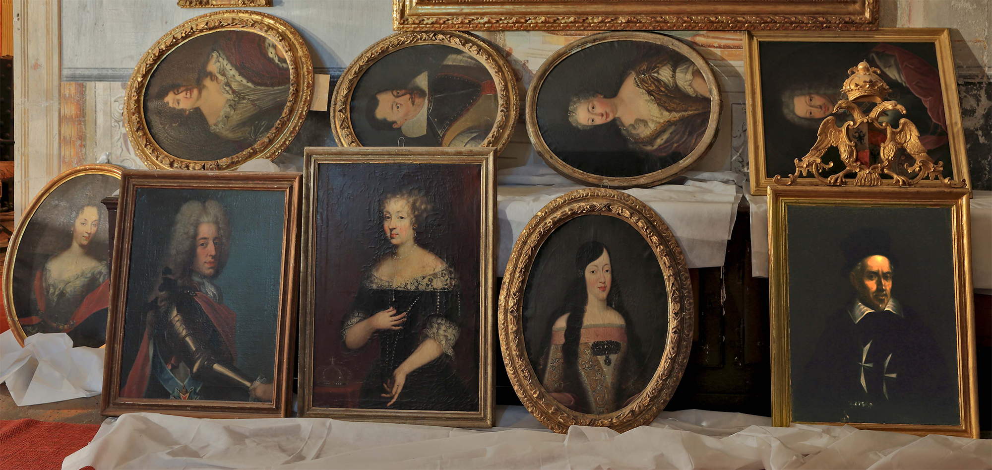 Al via le indagini sulla quadreria, in vista del cantiere di studio e restauro del Salone dei Savoia