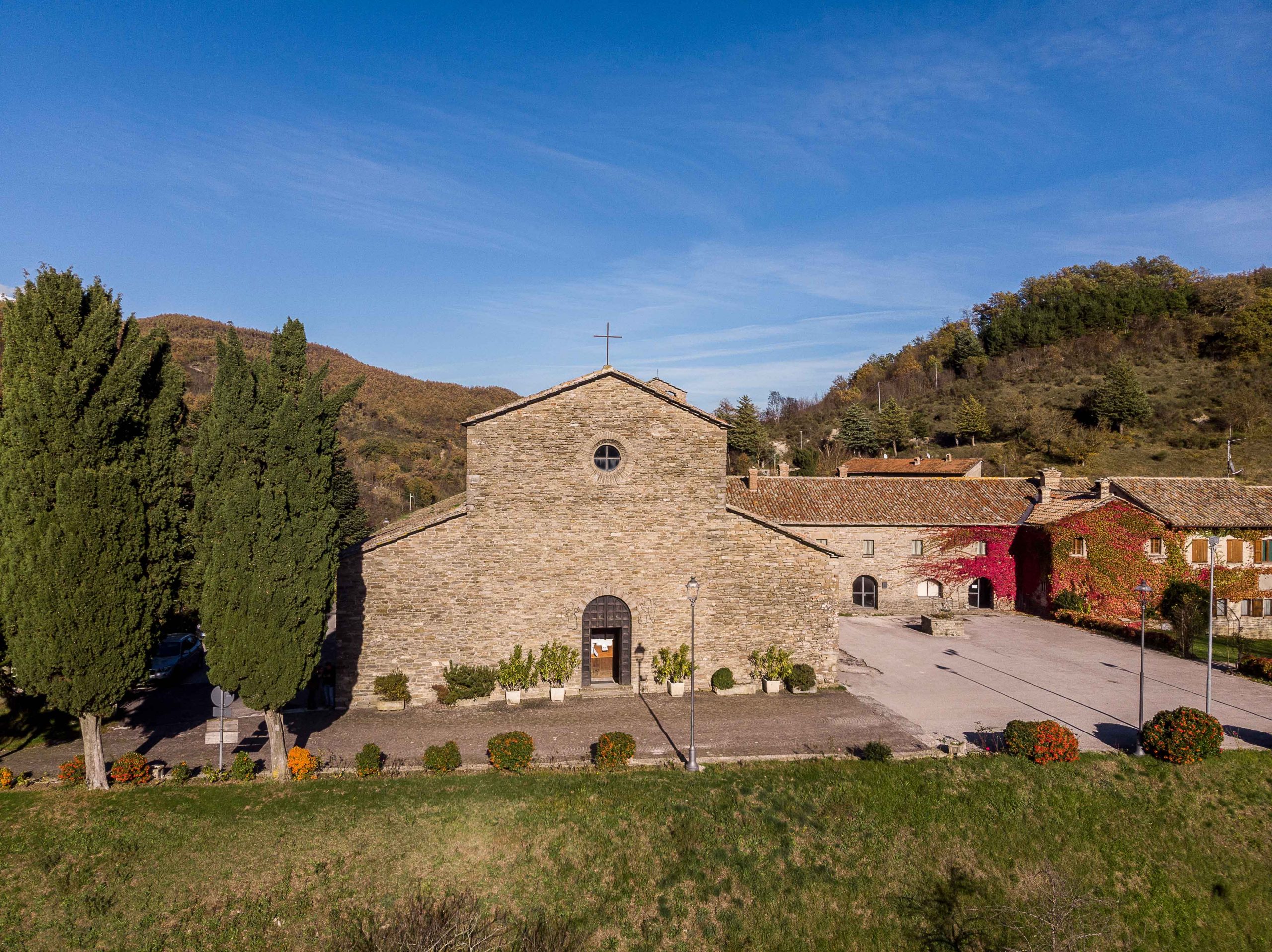 Abbazia Di San Michele Arcangelo A Lamoli Di Borgo Pace (PU): Iniziano ...