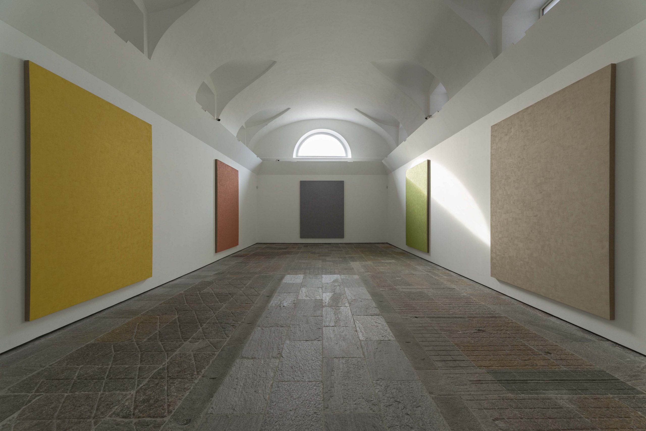 Phil Sims e gli Stable Paintings a Villa e Collezione Panza