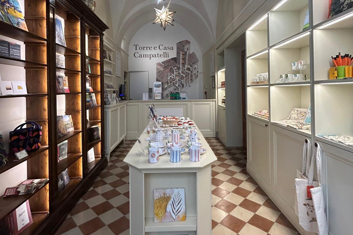 In San Gimignano, a small shop filled with beauty and authenticity