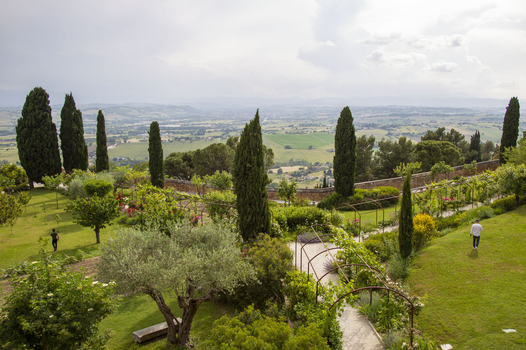 L’Orto sul Colle dell’Infinito, dove natura, poesia e inclusione si incontrano