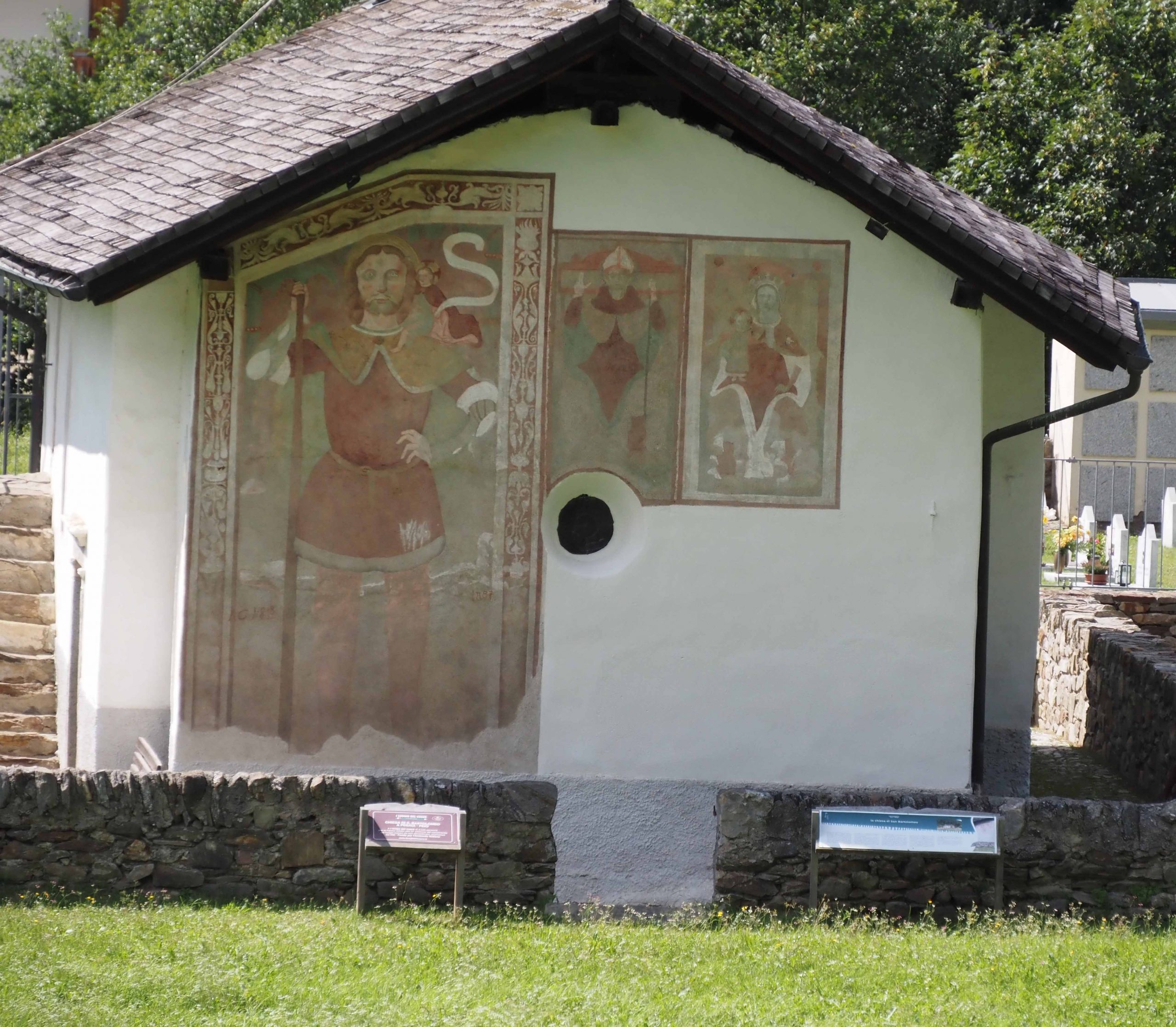 Restaurati gli affreschi sulla facciata della Chiesa di San Bartolomeo a Pegaia
