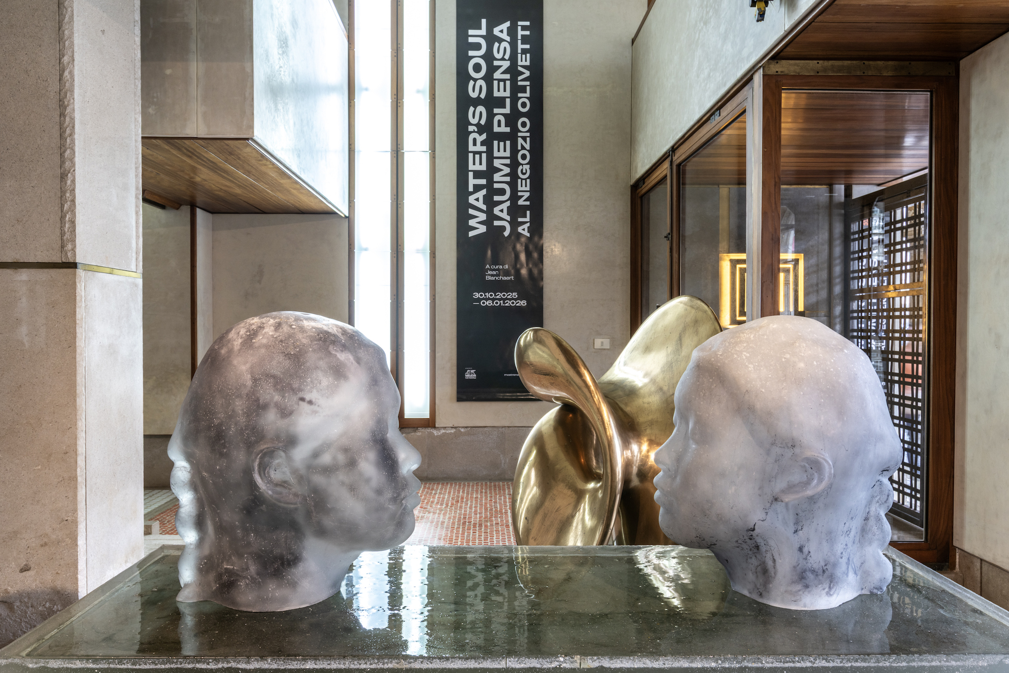 La mostra “Water’s Soul. Jaume Plensa al Negozio Olivetti”