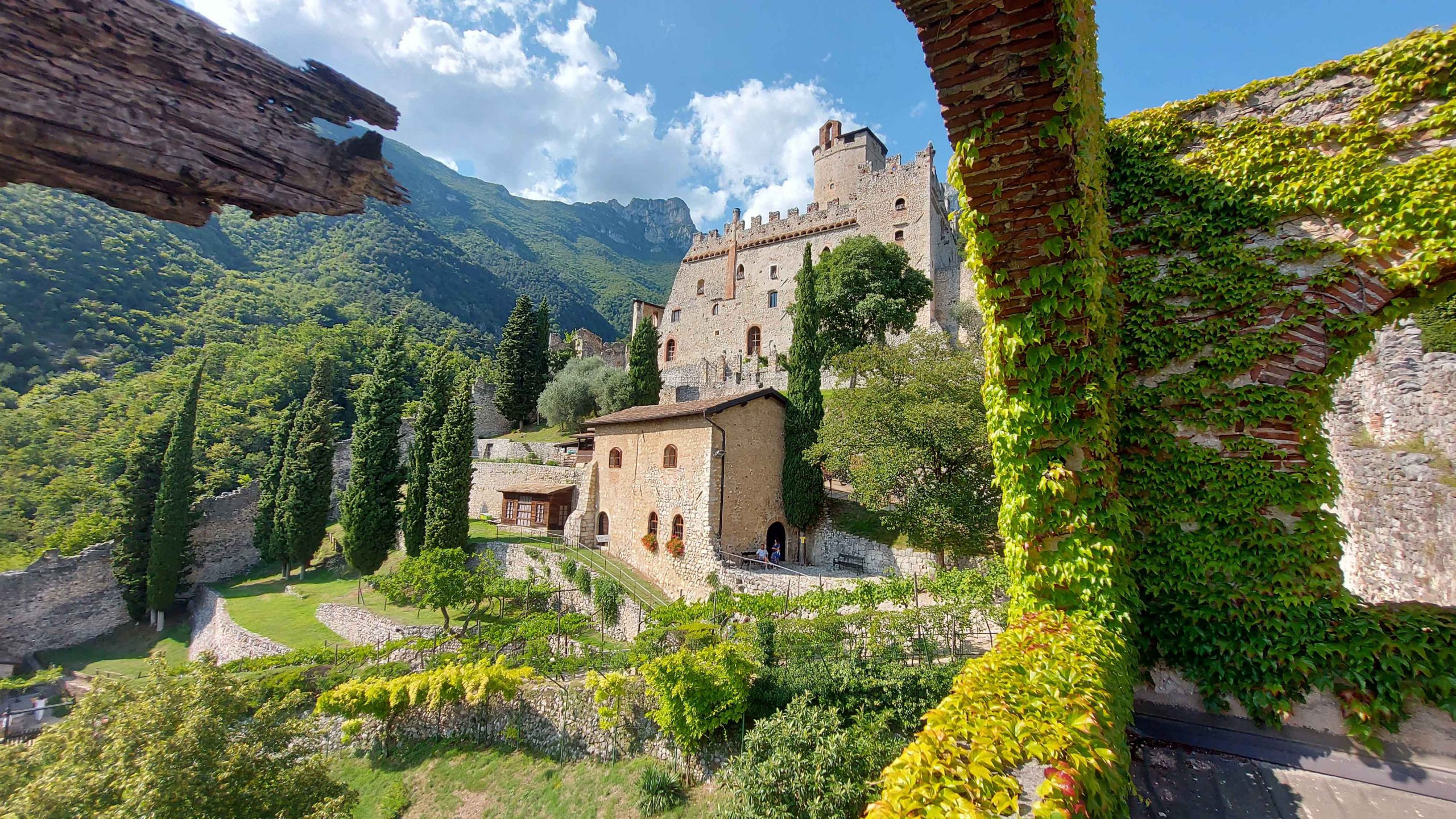 Gruppo Made e FAI: un impegno comune per la tutela del Castello di Avio