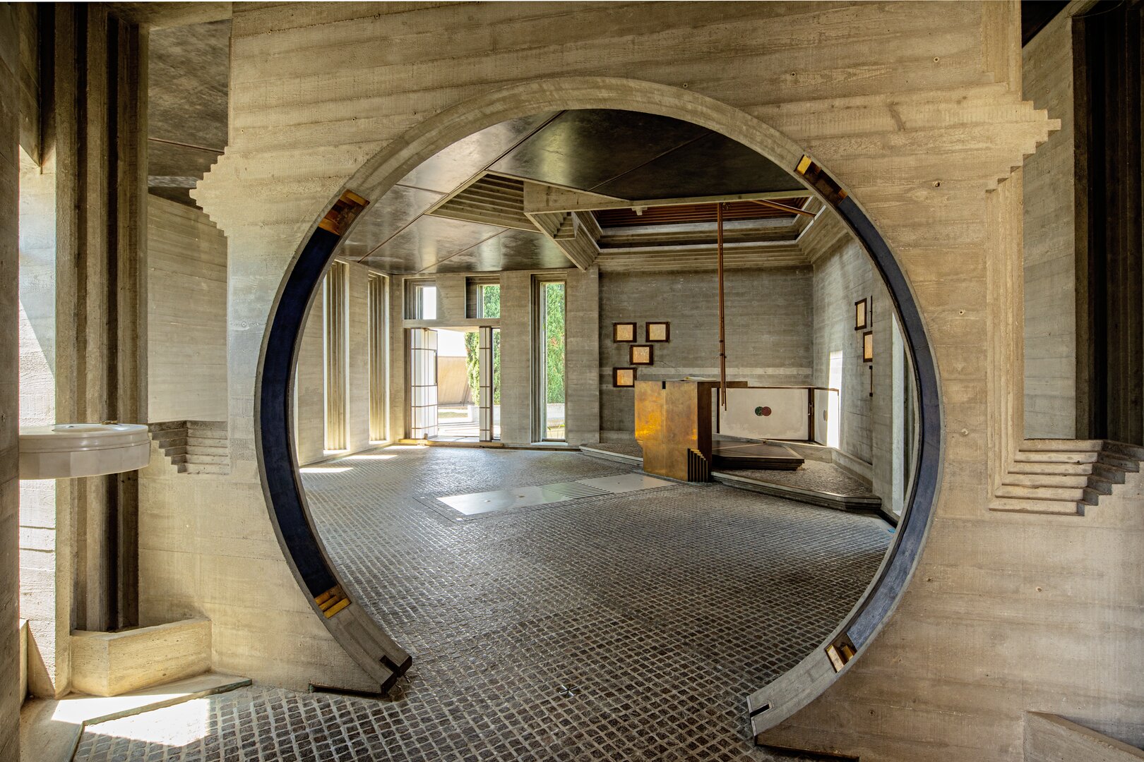 Italy on Film: FAI properties between cinema and real landscapes